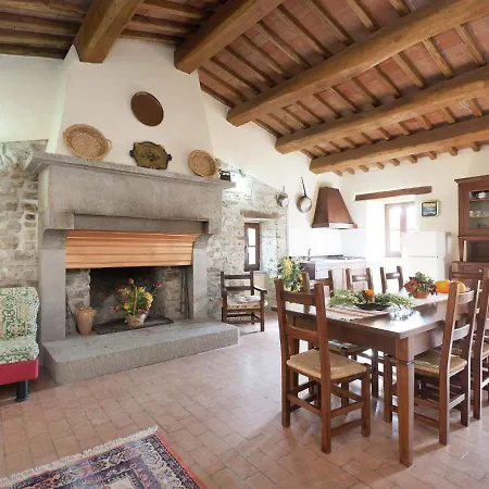 Large Farmhouse In With Swimming Pool Hébergement de vacances